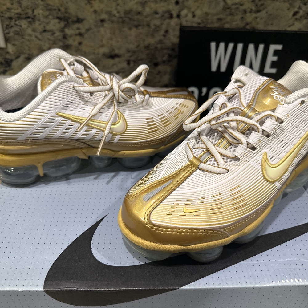 Nike Air Vapormax 360 Metallic Gold